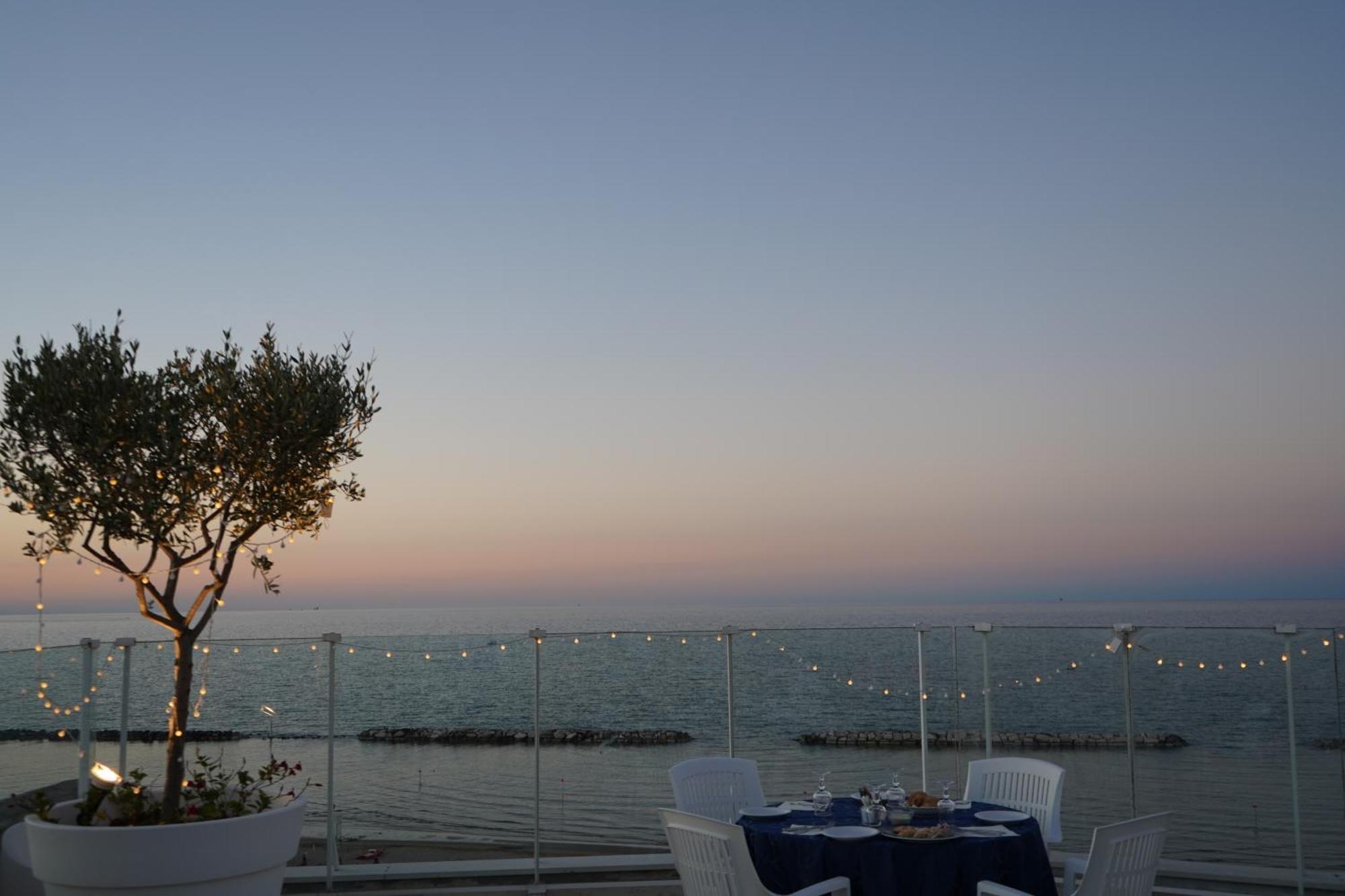 Hotel International Gabicce Mare Eksteriør bilde