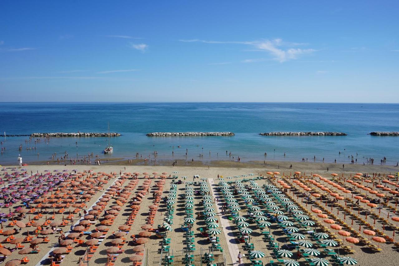 Hotel International Gabicce Mare Eksteriør bilde