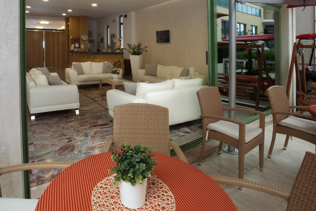 Hotel International Gabicce Mare Eksteriør bilde