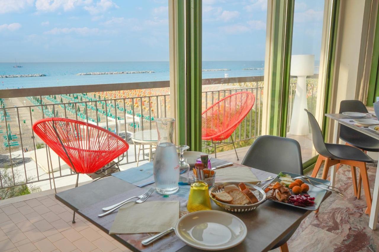 Hotel International Gabicce Mare Eksteriør bilde