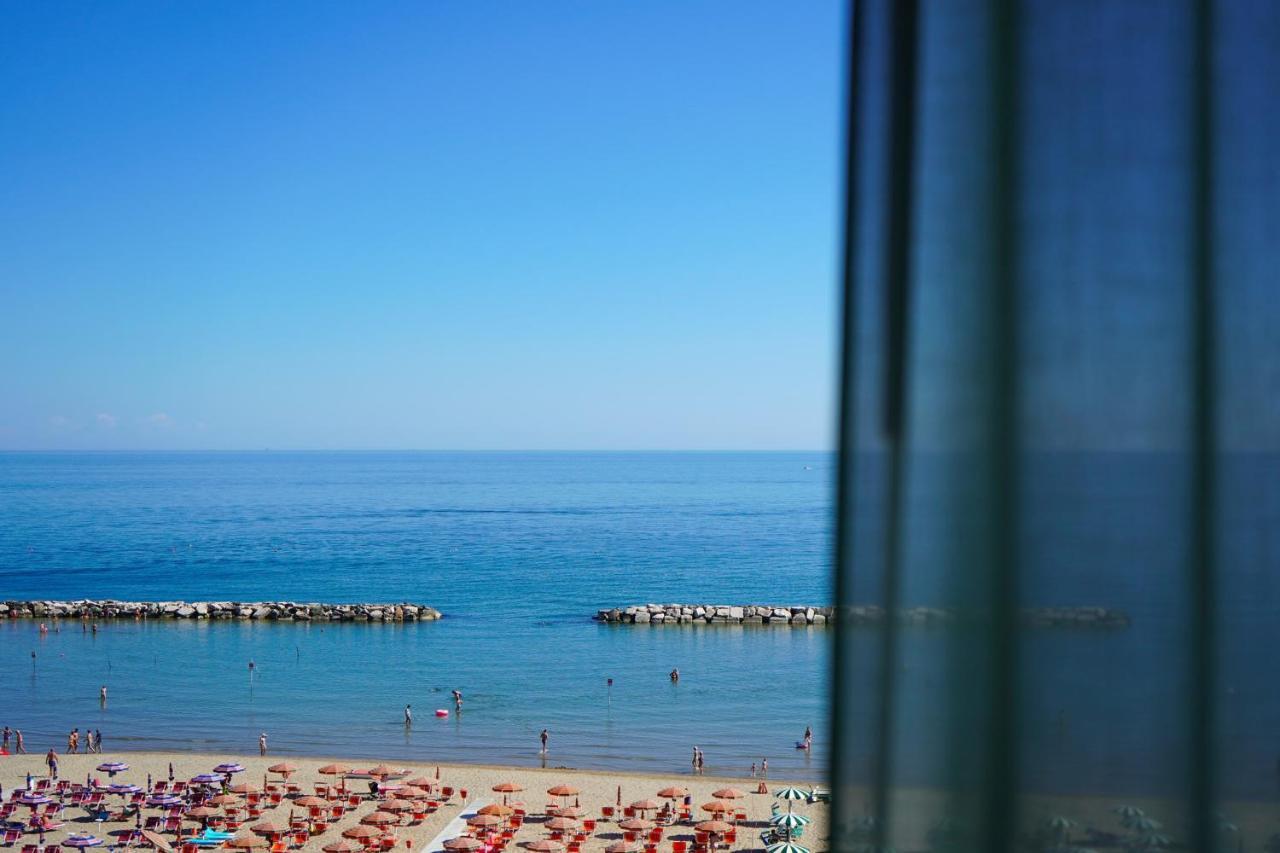 Hotel International Gabicce Mare Eksteriør bilde