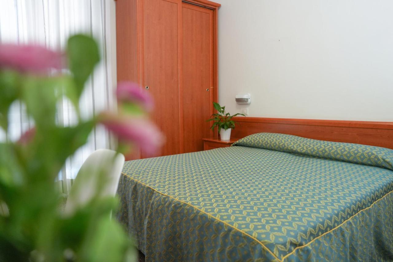 Hotel International Gabicce Mare Eksteriør bilde